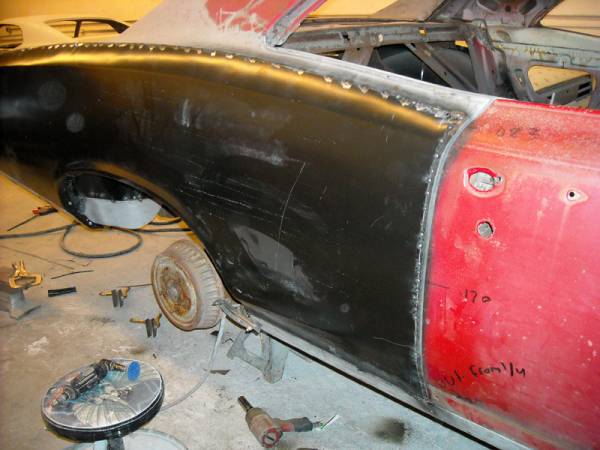 start_to_tack_weld_right_quarter_panel