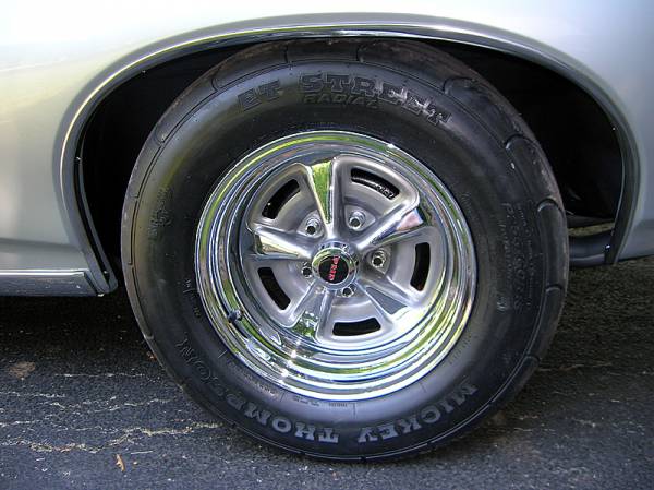 054wheel_and_tire