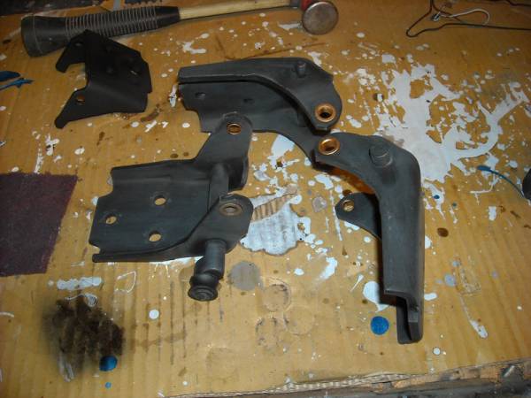 rebuilding_hinges_with_new_bushings