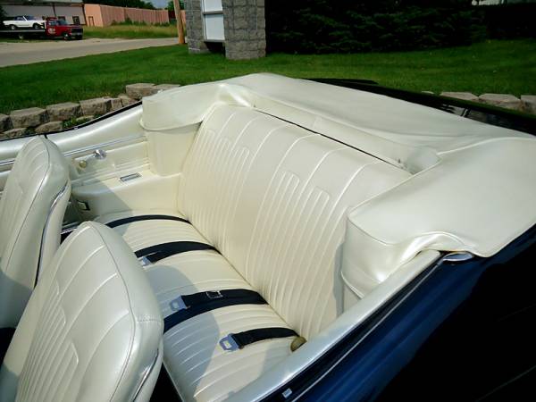 68_GTO_rear_pearl_white_interior