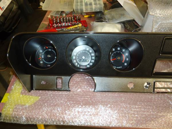 71_GTO_gauge_cluster_assembly