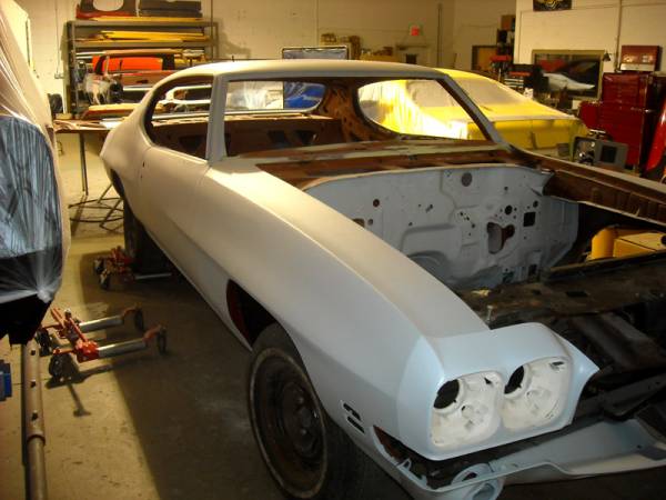 right_side_assemble_primed_headlamp_extensions_and_valance