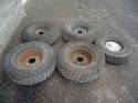 FJ40_wheels_for_paint_and_new_rubber.jpg