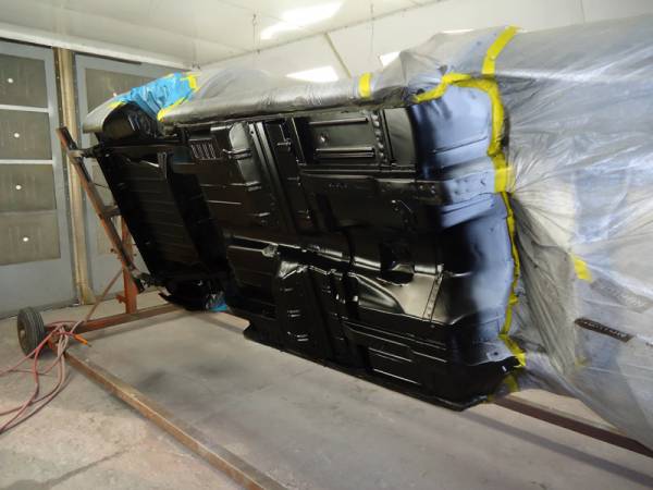 AMX_front_view_underside_in_black