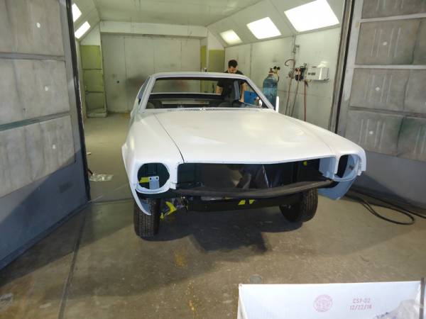 fitting_AMX_hood_and_fenders